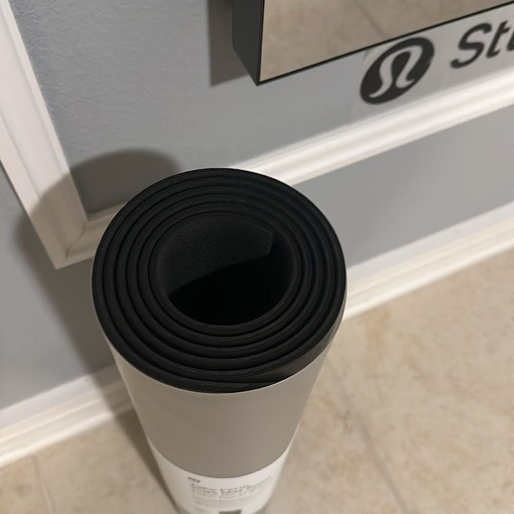 Lululemon Take Form Yoga Mat 5mm Made With FSC Certified Rubber NWT - Picture 3 of 6